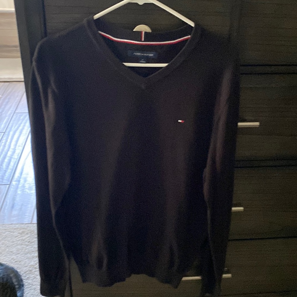 Long sleeve V neck